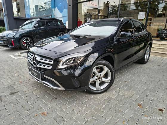MERCEDES-BENZ GLA 200 1.6 CGI FLEX ENDURO 7G-DCT MERCEDES-BENZ GLA 200 1.6 CGI FLEX ENDURO 7G-DCT
